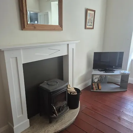 Village Center 2 Main Street Apartment *